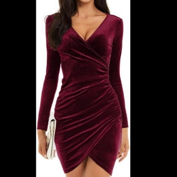 Guberry Dresses & Skirts - Guberry burgundy faux ruched velvet party dress